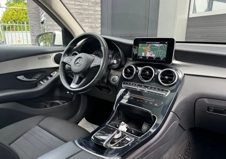 Mercedes-Benz GLC 220 d 4MATIC — foto 4